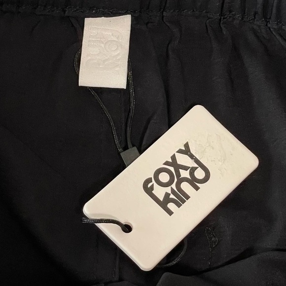 NWT The Foxy Kind Relaxed Rebel High Rise Drawstring Slit Hem Pants Black Medium - Picture 15 of 16